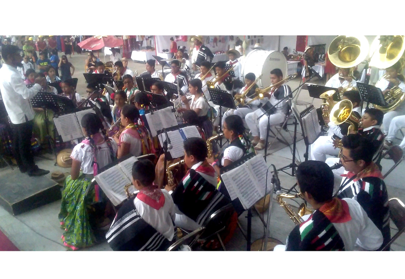 Concierto de bandas recauda víveres para la Mixteca de Oaxaca