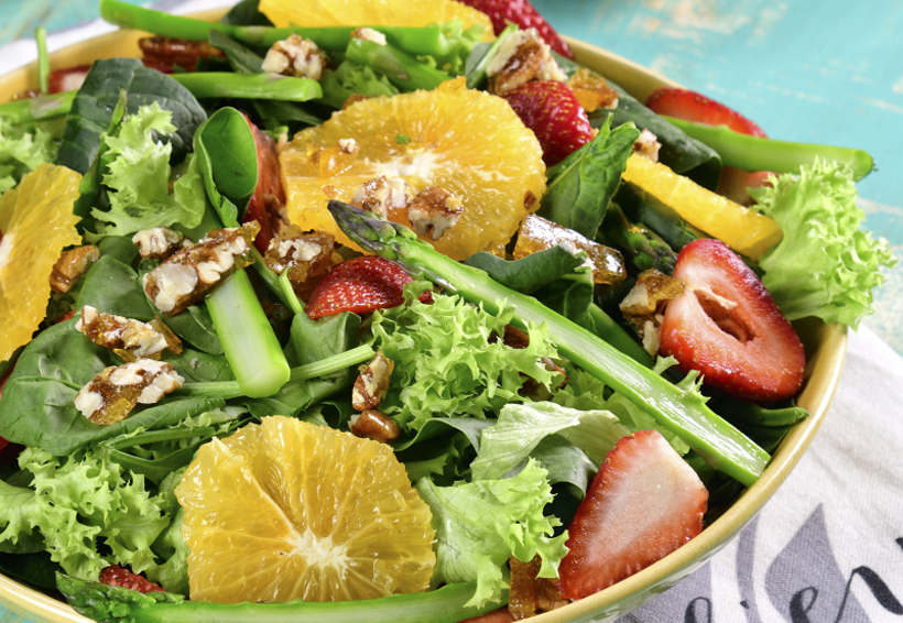 Ensalada de espinacas con fresas y nueces caramelizadas | El Imparcial de Oaxaca Ensalada de espinacas con fresas y nueces caramelizadas | El Imparcial de Oaxaca