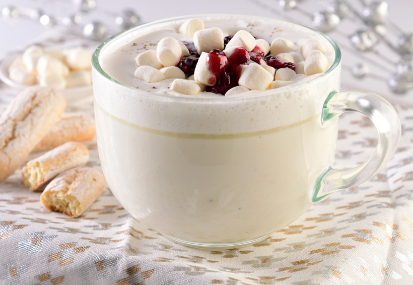 Chocolate blanco caliente con zarzamoras | El Imparcial de Oaxaca Chocolate blanco caliente con zarzamoras | El Imparcial de Oaxaca