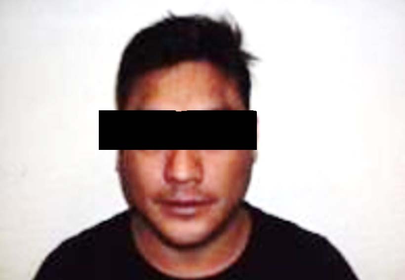 Mesero es apresado por agredir a una mujer | El Imparcial de Oaxaca Mesero es apresado por agredir a una mujer | El Imparcial de Oaxaca