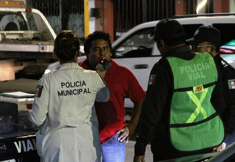 Arrestan a 15 en el alcoholímetro distintos punto de Oaxaca | El Imparcial de Oaxaca Arrestan a 15 en el alcoholímetro distintos punto de Oaxaca | El Imparcial de Oaxaca