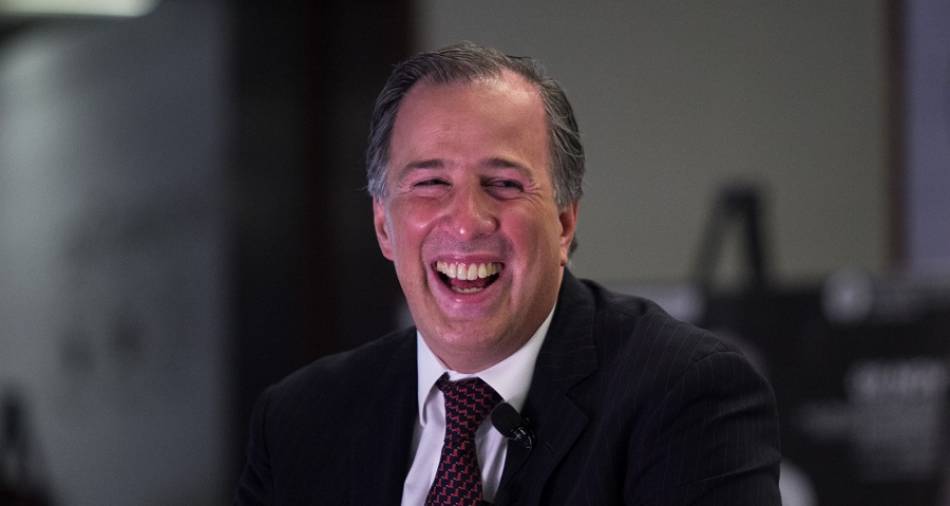 Meade rechaza tomarse foto con la bandera LGBTTTI | El Imparcial de Oaxaca Meade rechaza tomarse foto con la bandera LGBTTTI | El Imparcial de Oaxaca