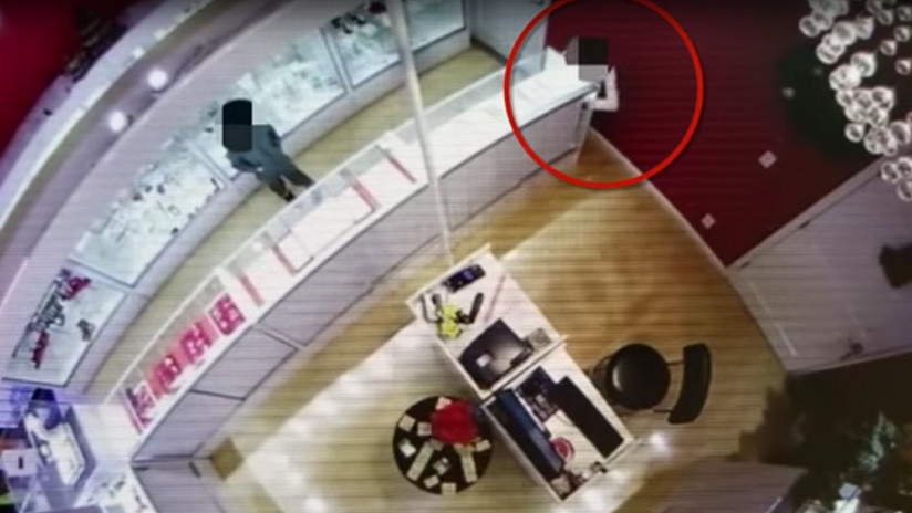 Usan a sus hijos menores para robar en una joyería de EE.UU. | El Imparcial de Oaxaca Usan a sus hijos menores para robar en una joyería de EE.UU. | El Imparcial de Oaxaca