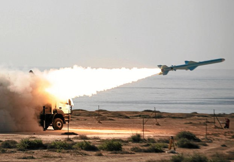 Resultado de imagen de rebeldes chiíes hutíes lanzaron hoy un misil contra un petrolero saudí
