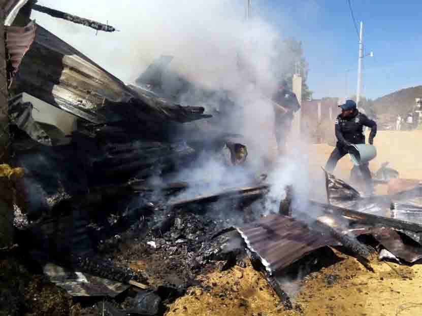 Arde bodega de templo cristiano en Atzompa, Oaxaca | El Imparcial de Oaxaca Arde bodega de templo cristiano en Atzompa, Oaxaca | El Imparcial de Oaxaca