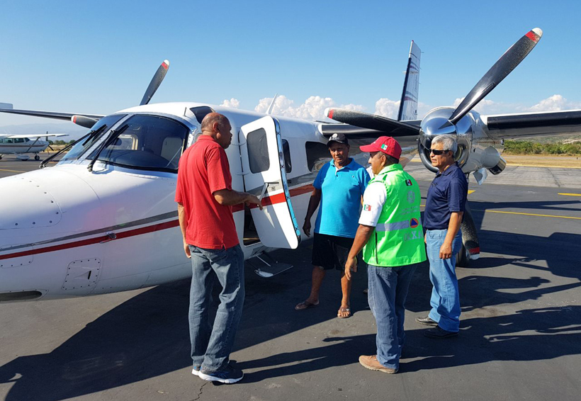 Con aeronave y lanchas, buscan a dos pescadores desaparecidos en la Costa de Oaxaca | El Imparcial de Oaxaca Con aeronave y lanchas, buscan a dos pescadores desaparecidos en la Costa de Oaxaca | El Imparcial de Oaxaca