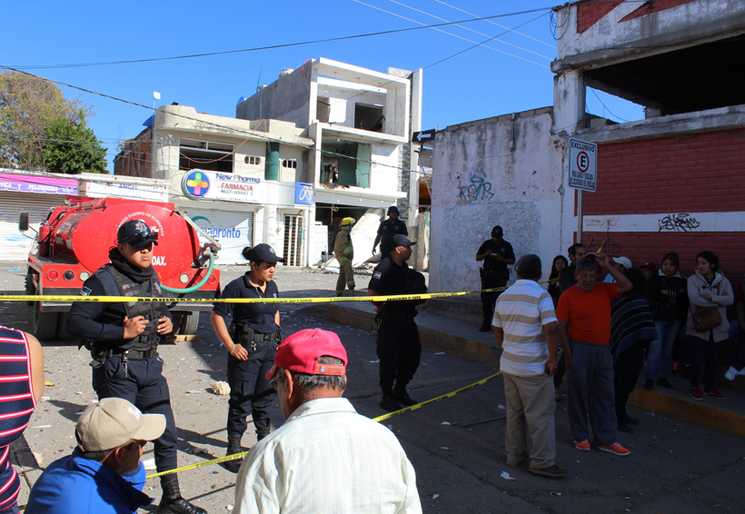 Explota tanque estacionario en Huajuapan de León, Oaxaca