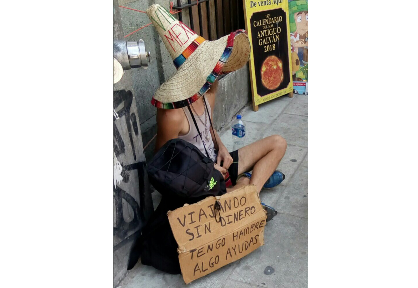 Divisan a extranjeros  pidiendo limosna  en calles del centro de Oaxaca. Noticias en tiempo real