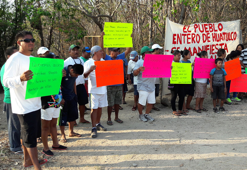 Exigen acceso libre a playas de Huatulco, Oaxaca