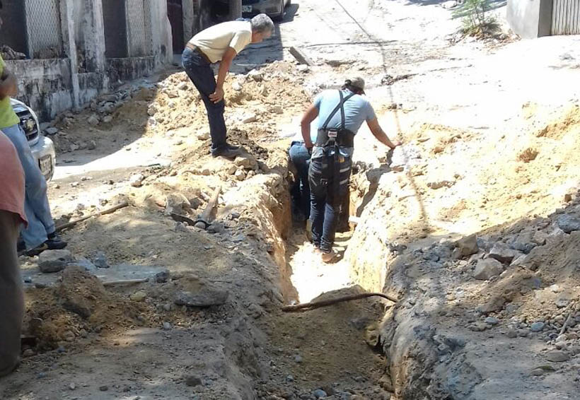 Resuelven problema de agua  negras que afectaba a vecinos de Salina Cruz, Oaxaca. Noticias en tiempo real