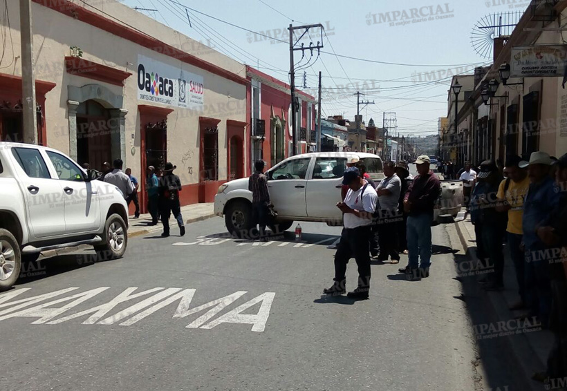En vacaciones, segundo bloqueo en la ciudad Oaxaca. Noticias en tiempo real