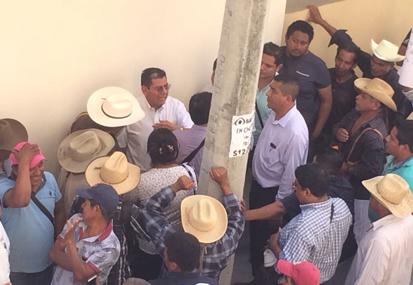Retienen a edil de Pinotepa Nacional, Oaxaca. Noticias en tiempo real