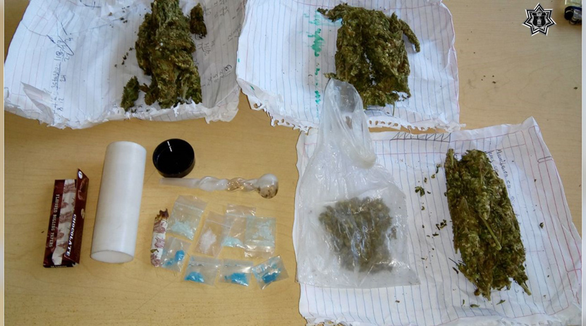 Aseguran a dos en Oaxaca por posesión de droga; mariguana y cristal. Noticias en tiempo real
