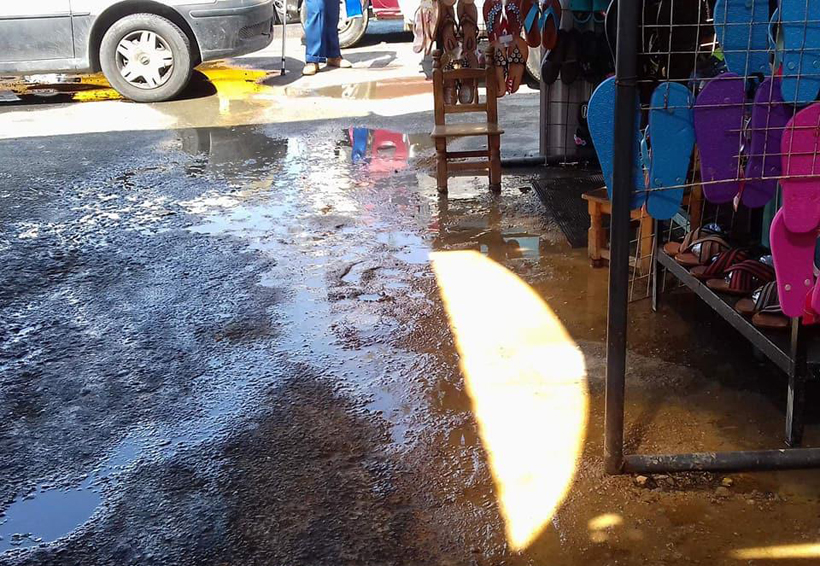 Reparan fuga que afectaba a comerciantes de Salina Cruz, Oaxaca. Noticias en tiempo real