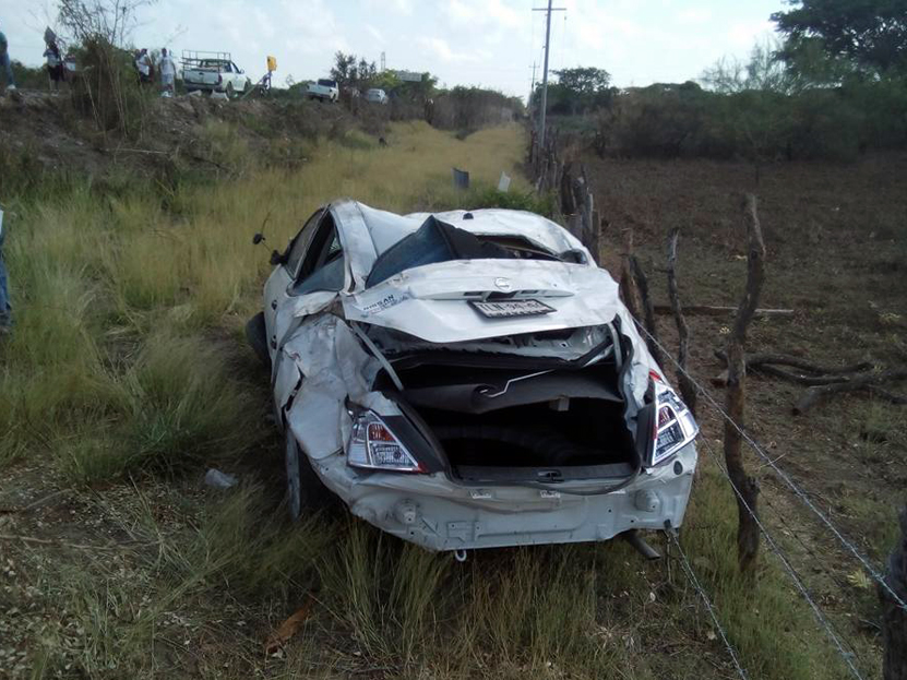 Volcadura deja un lesionado | El Imparcial de Oaxaca Volcadura deja un lesionado | El Imparcial de Oaxaca