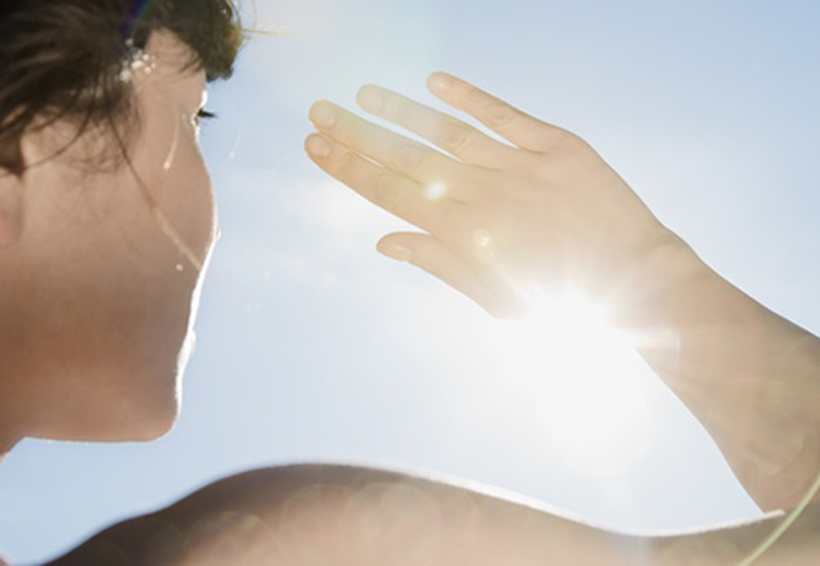 Lo importante de proteger la piel de los rayos del sol. Noticias en tiempo real