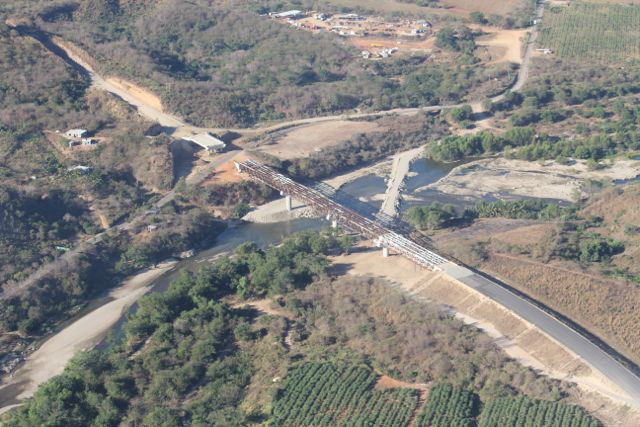 Anuncian cierre provisional del puente de Colotepec, Oaxaca. Noticias en tiempo real