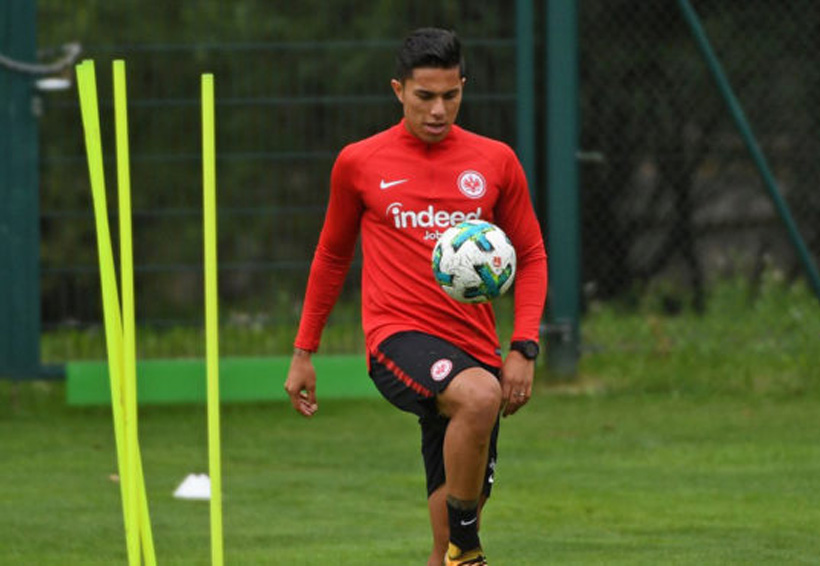 Carlos Salcedo vuelve a los entrenamientos con el Frankfurt. Noticias en tiempo real