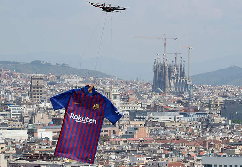 Barcelona usa dron para presentar nuevo jersey. Noticias en tiempo real