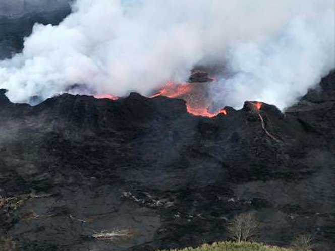 Lava del volcán Kilauea alcanza planta geotérmica en Hawaii. Noticias en tiempo real