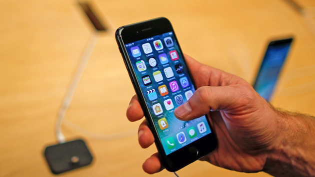 ¡Malas noticias! El nuevo iOS puede deshabilitar el micrófono de los iPhone 7. Noticias en tiempo real