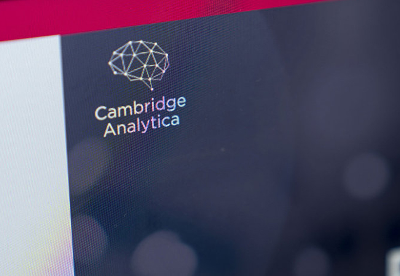 Reino Unido multa a Facebook por el escándalo de Cambridge Analytica. Noticias en tiempo real