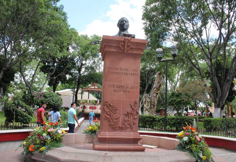 Huajuapan homenajea a José López Alavés. Noticias en tiempo real
