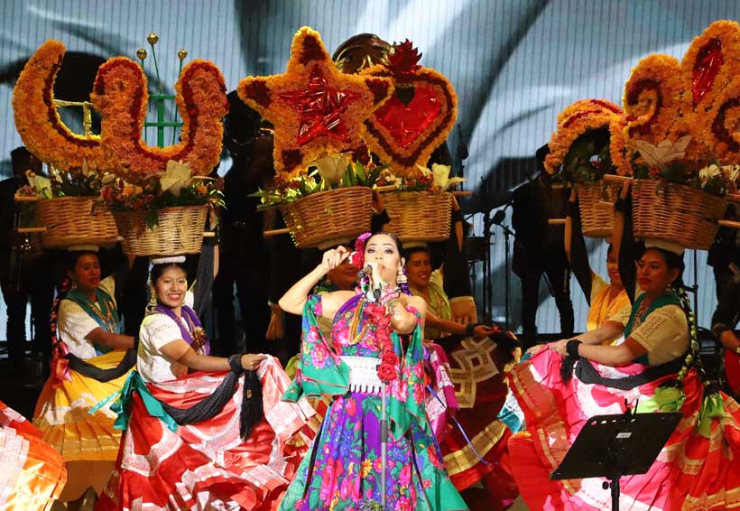 Lila Downs  contagia su euforia a Oaxaca. Noticias en tiempo real