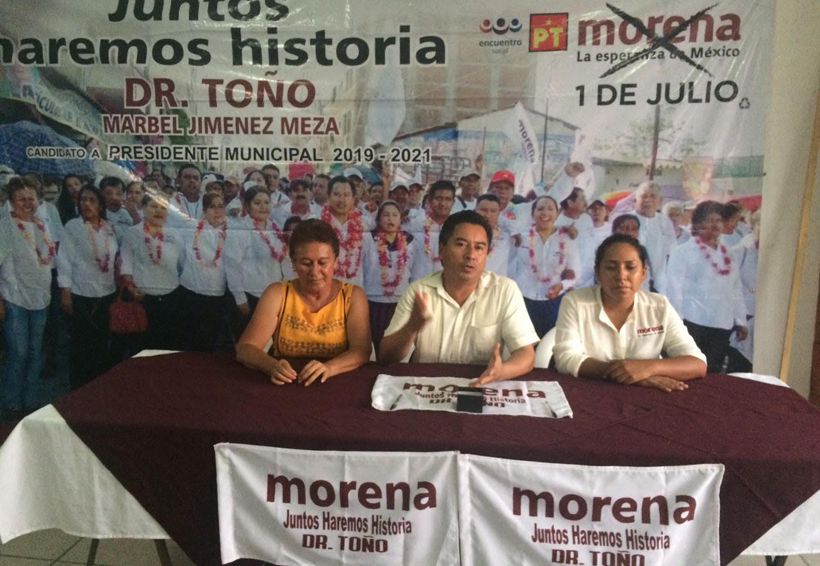 Morenistas vigilan el Consejo Electoral local de Pinotepa Nacional, Oaxaca. Noticias en tiempo real