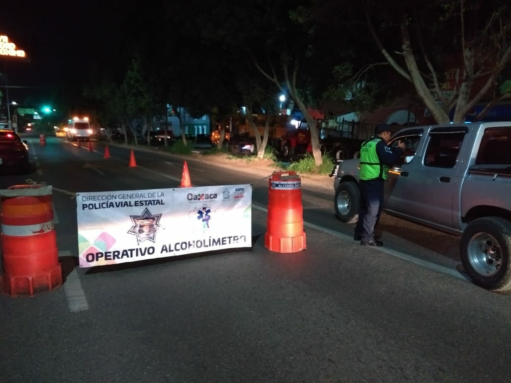 Culmina “Ley Seca” en Oaxaca y pasan por el alcoholímetro | El Imparcial de Oaxaca Culmina “Ley Seca” en Oaxaca y pasan por el alcoholímetro | El Imparcial de Oaxaca