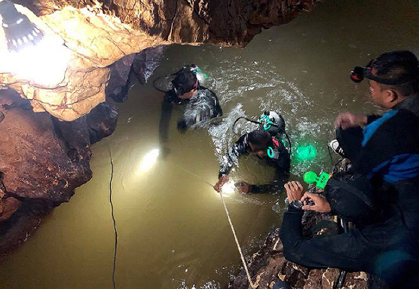 Ya fueron rescatados los 12 niños y entrenador atrapados en cueva de Tailandia. Noticias en tiempo real
