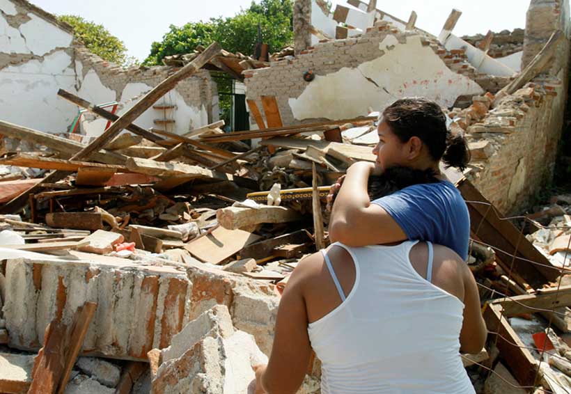 En el Ismto a 11 meses del terremoto, damnificados en el olvido. Noticias en tiempo real