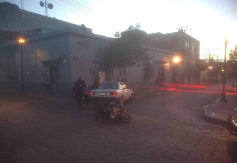 Ebrio automovilista atropella a motociclista en la ciudad de Oaxaca. Noticias en tiempo real