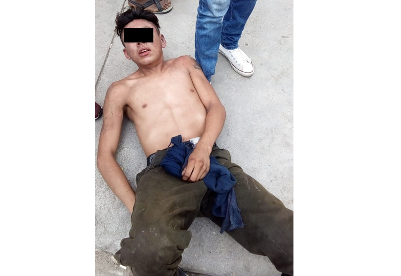 Golpeado por tratar  de robar un celular en calles de la ciudad de Oaxaca. Noticias en tiempo real