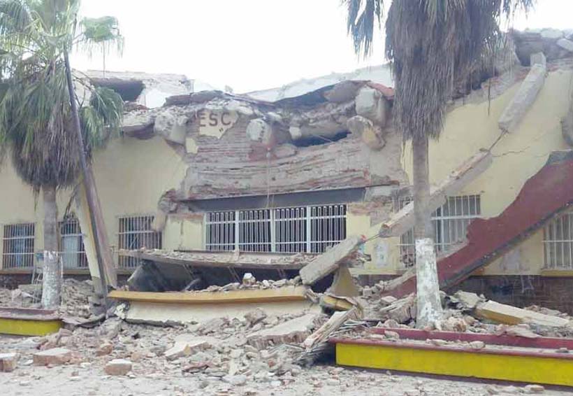 A casi un año del sismo, unas 800 escuelas  siguen con daños en Oaxaca. Noticias en tiempo real
