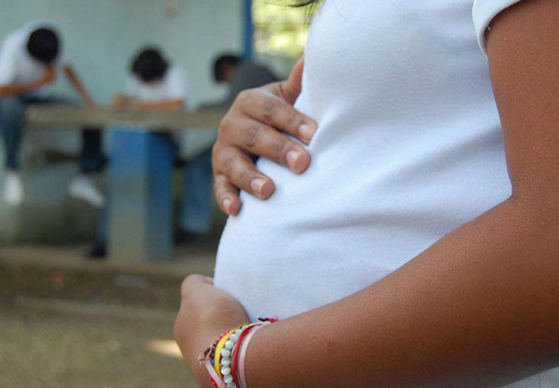 México podría llenar 4.5 veces el Estadio Azteca con madres menores de 20 años: Imjuve. Noticias en tiempo real