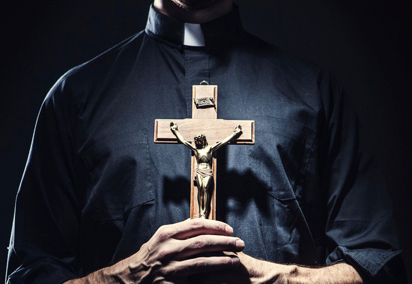 300 sacerdotes son acusados de abuso sexual de más de 1,000 menores en EU. Noticias en tiempo real