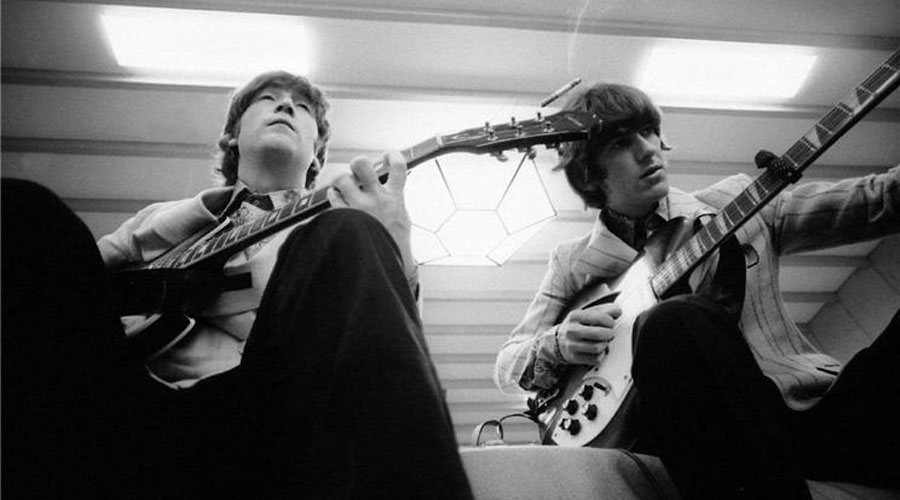 Comparten video inédito de John Lennon y George Harrison. Noticias en tiempo real
