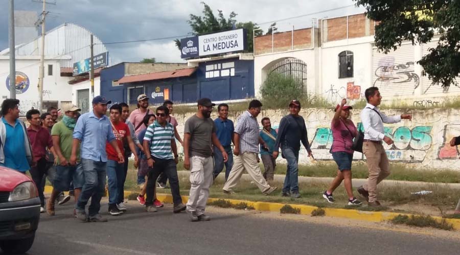 Liberan a líder tras cierre de carretera en la Vicente Guerrero. Noticias en tiempo real