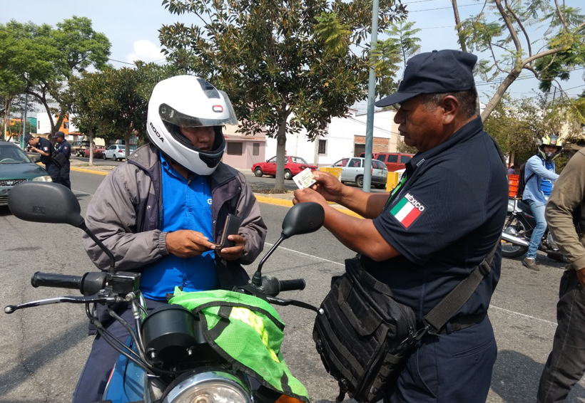 Denuncian motociclistas de Oaxaca acoso en operativos de agentes de vialidad. Noticias en tiempo real