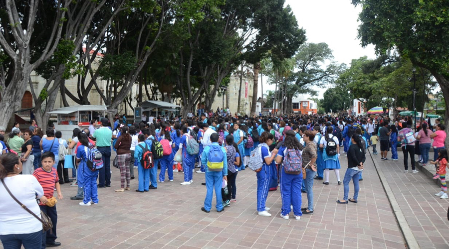 Estudiantes en Oaxaca, toman a broma alertas sísmicas. Noticias en tiempo real