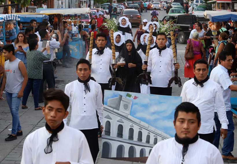 Sección 22 marcha en Juchitán; clama “queremos escuelas”. Noticias en tiempo real