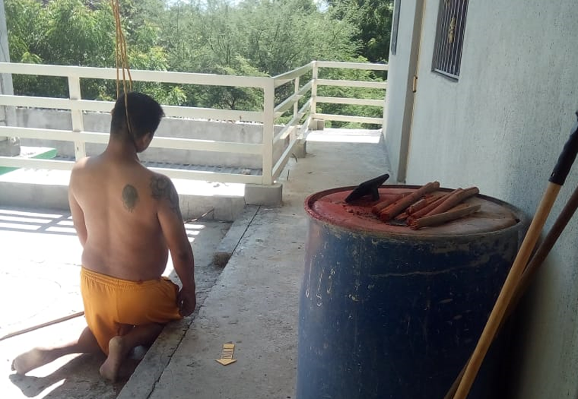 Hombre se quita la vida en su domicilio en Tagolaba | El Imparcial de Oaxaca Hombre se quita la vida en su domicilio en Tagolaba | El Imparcial de Oaxaca