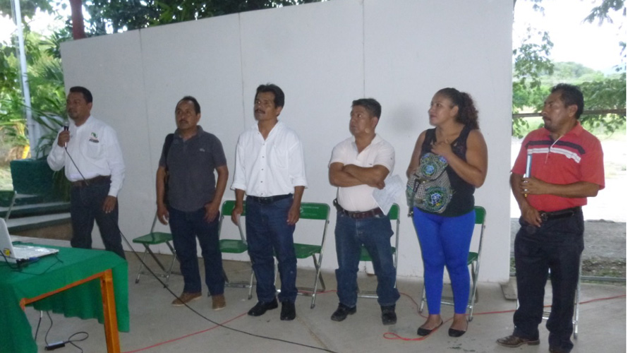 En Cuicatlán, reeligen a comité de  padres de familia en  el Cecyte Plantel 2. Noticias en tiempo real