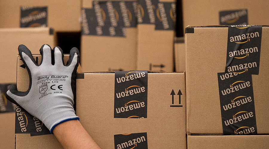 Vendedores sobornan a trabajadores de Amazon para eliminar sus malas reseñas. Noticias en tiempo real
