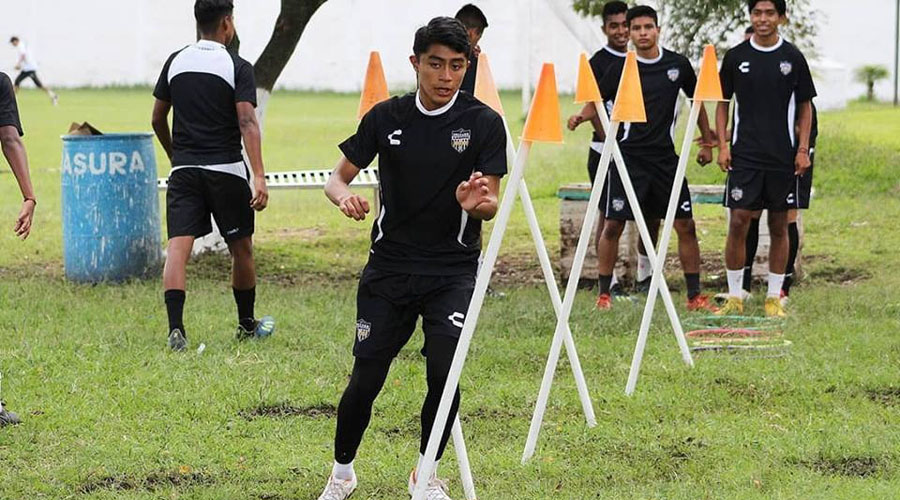 Futbolistas de Huajuapan prueban suerte en equipos. Noticias en tiempo real