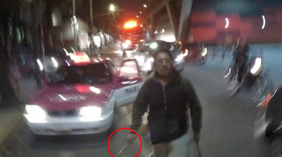 Taxista invade ciclovía e intenta agredir a ciclista con arma blanca. Noticias en tiempo real