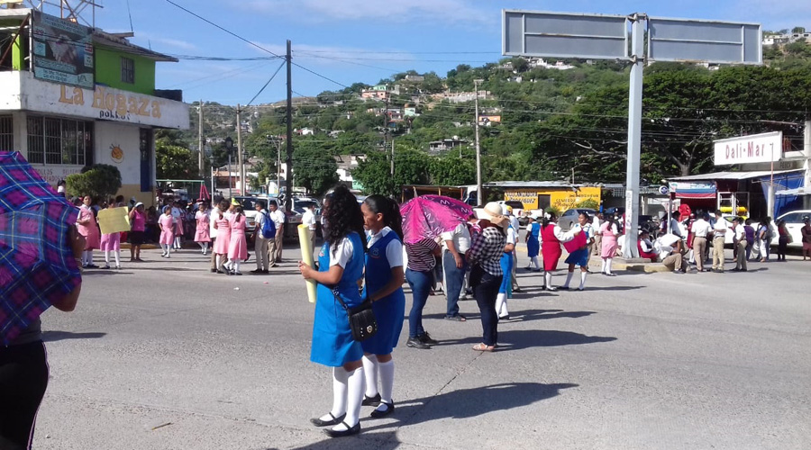 Demandan apoyos para alumnos de secundaria de Salina Cruz, Oaxaca. Noticias en tiempo real