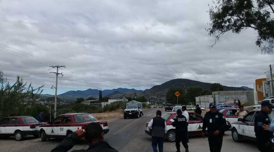 Dialogan con taxistas  de la Mixteca para arreglar conflicto. Noticias en tiempo real
