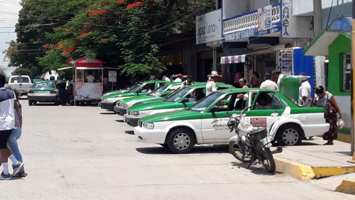 Asaltan base de radio taxis en Juchitán. Noticias en tiempo real